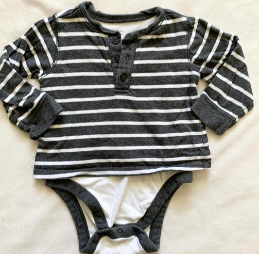 Old navy | Henley LS Onesie | 12m