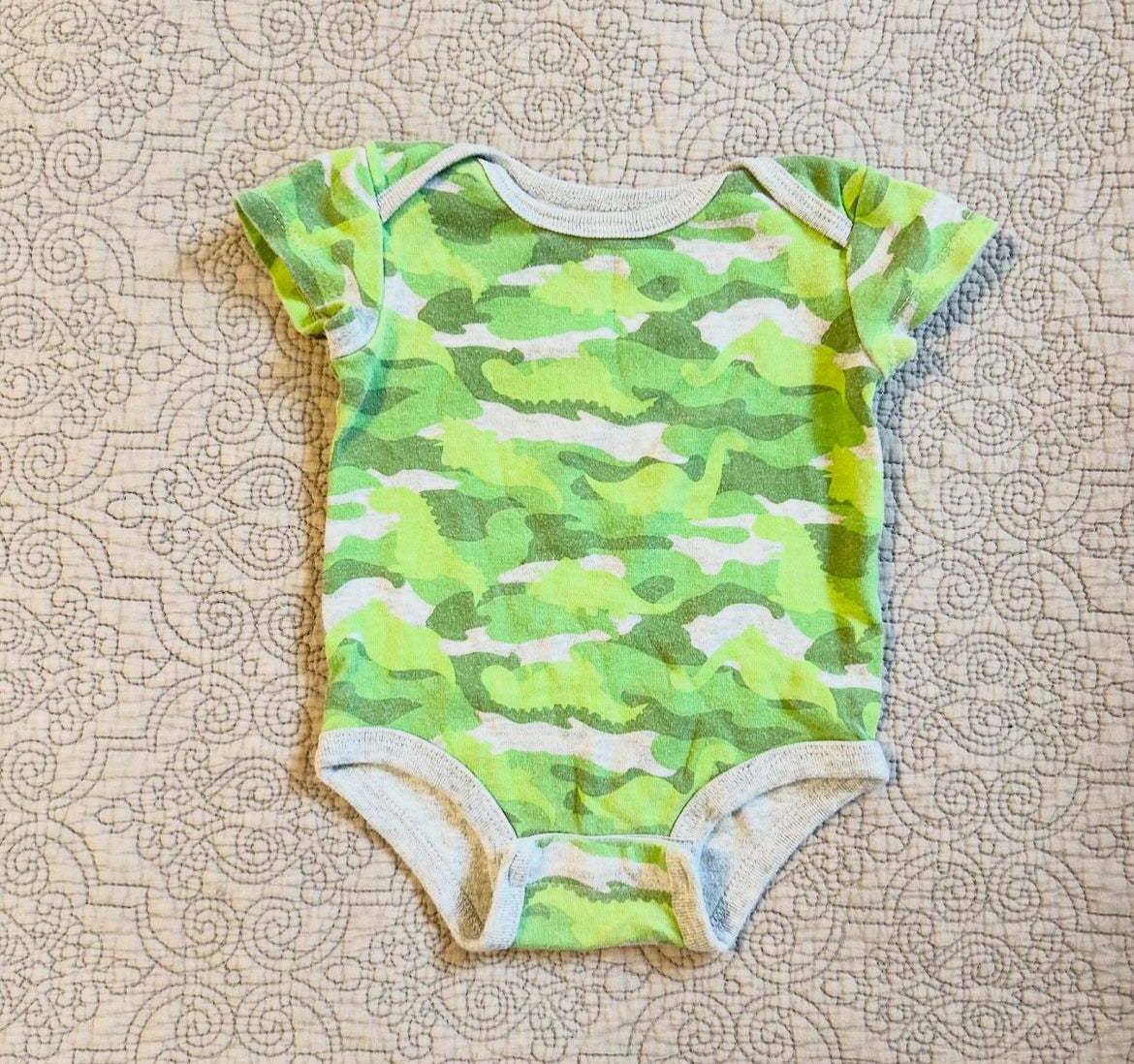 Rococo | camo onesie | 3m