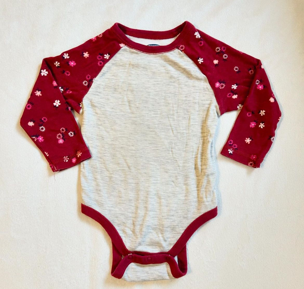 Old Navy | 2-toned LS onesie | 24m