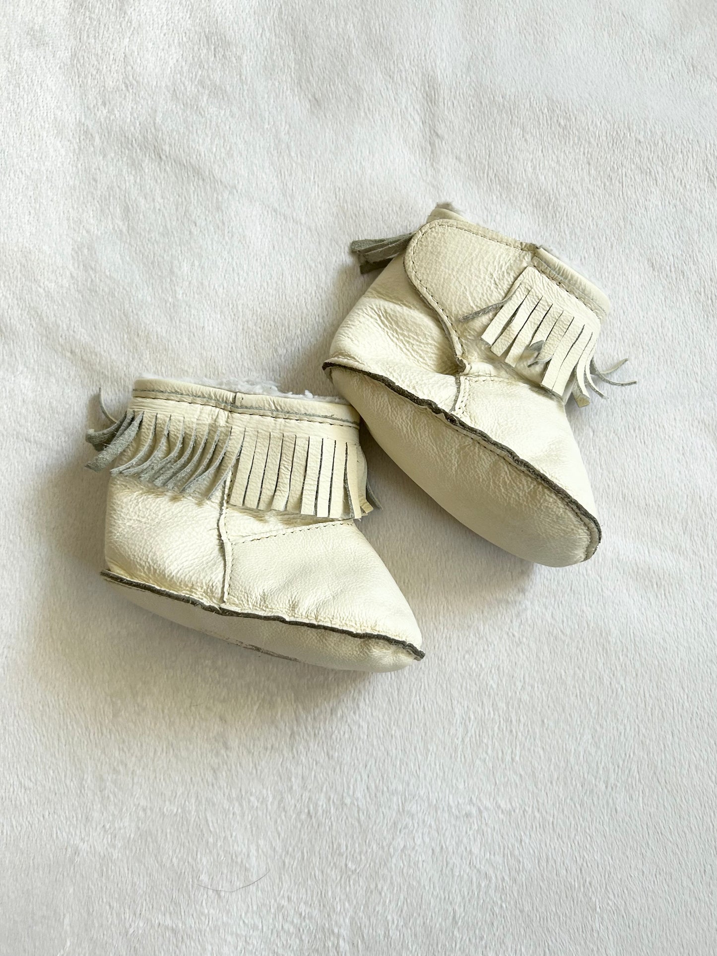 Unbranded | baby booties | 1Y